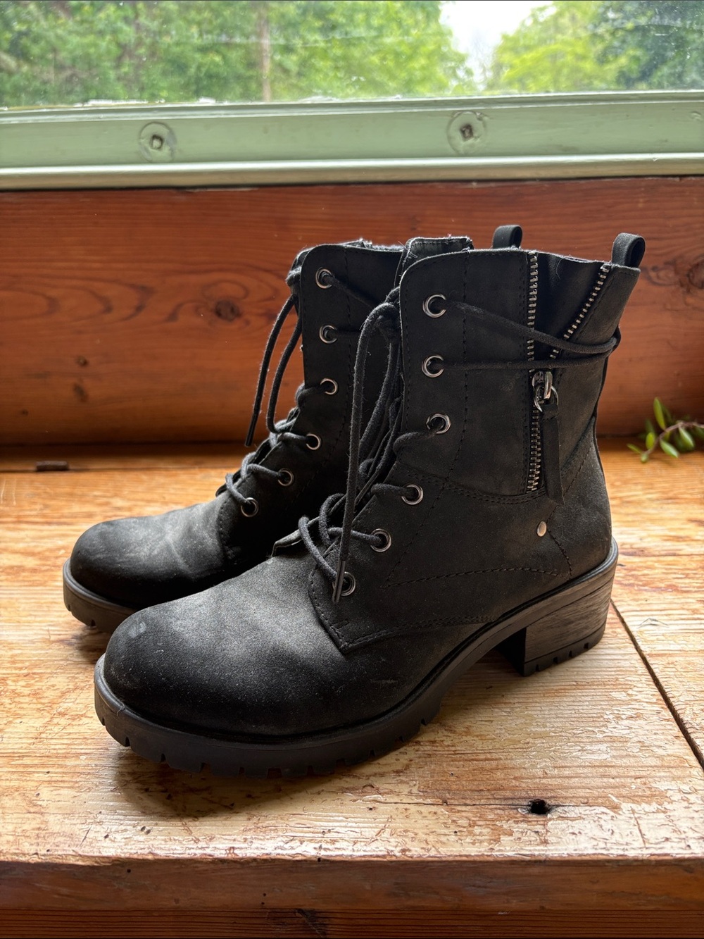 Lace-Up Black Combat Boots with Side Zip